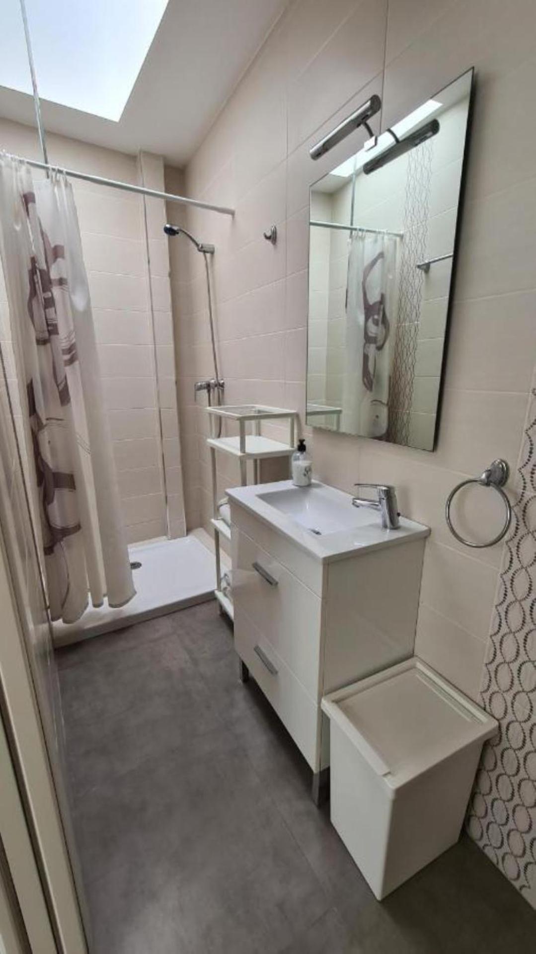 Apartment La Cruz 8 Silhouse